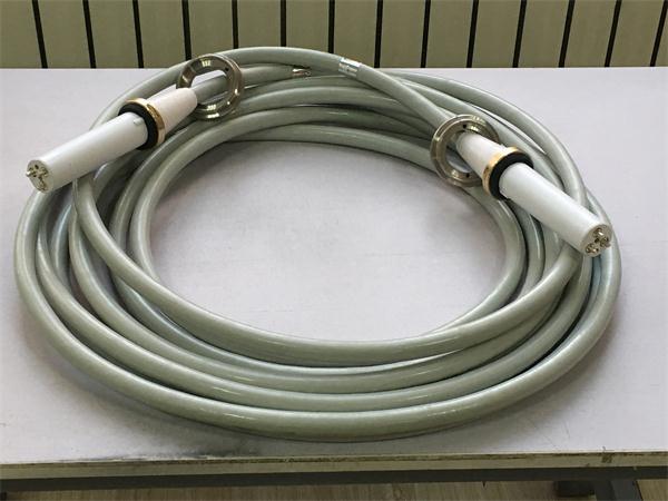 What are the characteristics of high voltage cables for x ray tubes